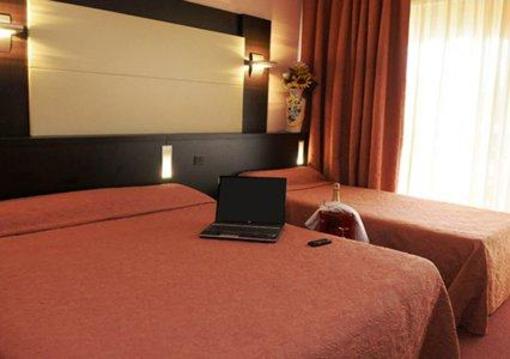 фото отеля Comfort Hotel Galaxie Saint-Laurent-du-Var