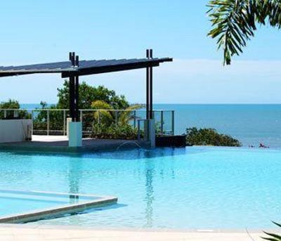 фото отеля Vue Luxury Apartments Trinity Beach