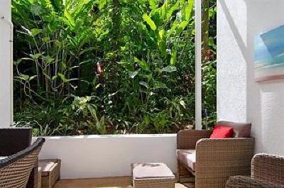 фото отеля By the Sea Apartments Port Douglas
