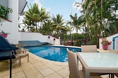фото отеля By the Sea Apartments Port Douglas
