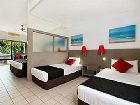 фото отеля By the Sea Apartments Port Douglas