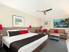 фото отеля By the Sea Apartments Port Douglas