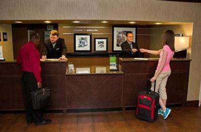 фото отеля Hampton Inn I-26 Biltmore Square
