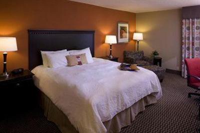 фото отеля Hampton Inn I-26 Biltmore Square