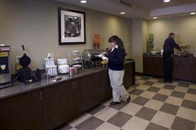 фото отеля Hampton Inn I-26 Biltmore Square