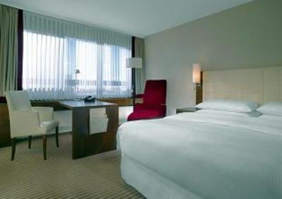 фото отеля Sheraton Muenchen Westpark Hotel