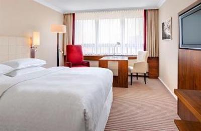 фото отеля Sheraton Muenchen Westpark Hotel