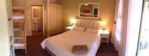 фото отеля Afrovibe Adventure Lodge