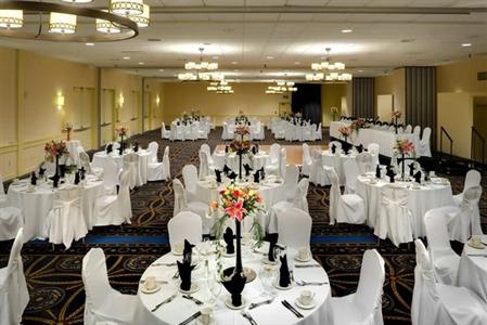 фото отеля DoubleTree by Hilton Berkeley Marina