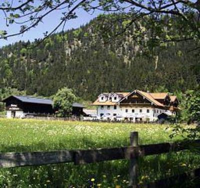 фото отеля Gutshof zum Schluxen