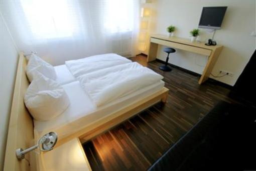 фото отеля Hotel Mader Ottobrunn