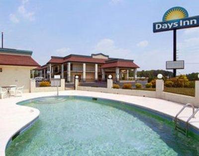 фото отеля Yanceyville Days Inn
