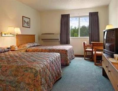 фото отеля Super 8 Motel Phillips