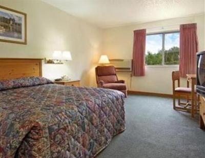фото отеля Super 8 Motel Phillips