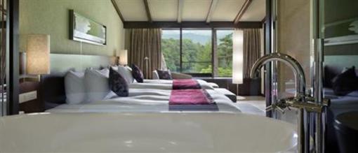 фото отеля Urabandai Kogen Hotel