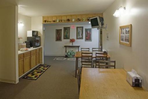 фото отеля Americas Best Value Inn Shelbina