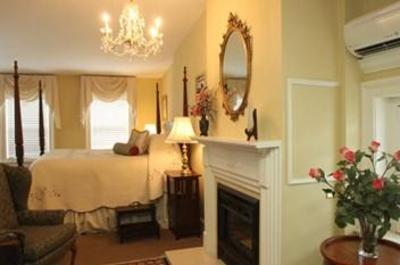 фото отеля Middleburg Country Inn