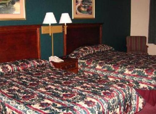 фото отеля River's Edge Inn