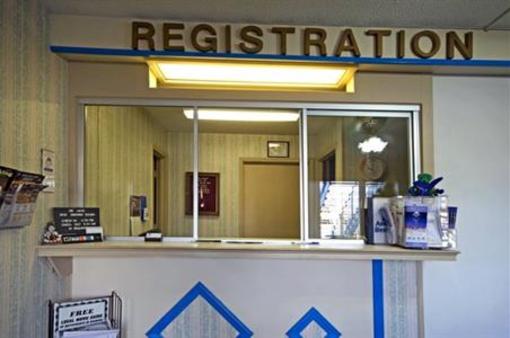 фото отеля Americas Best Value Inn Roxboro
