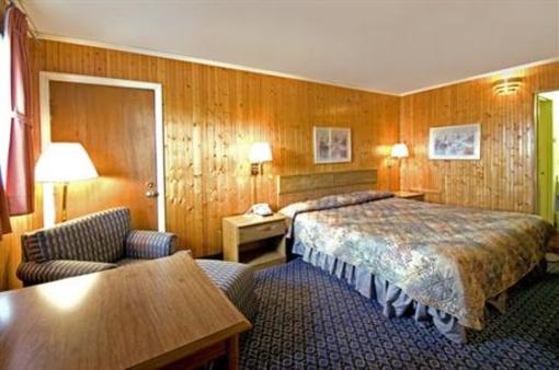 фото отеля Americas Best Value Inn Roxboro