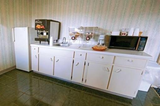 фото отеля Americas Best Value Inn Roxboro
