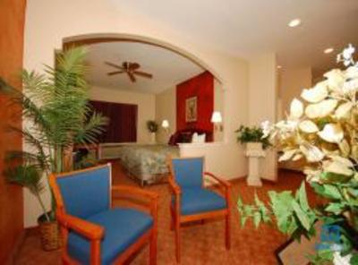 фото отеля BEST WESTERN Northwest Inn & Suites