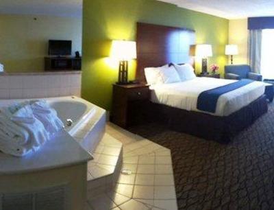 фото отеля Holiday Inn Express Lapeer