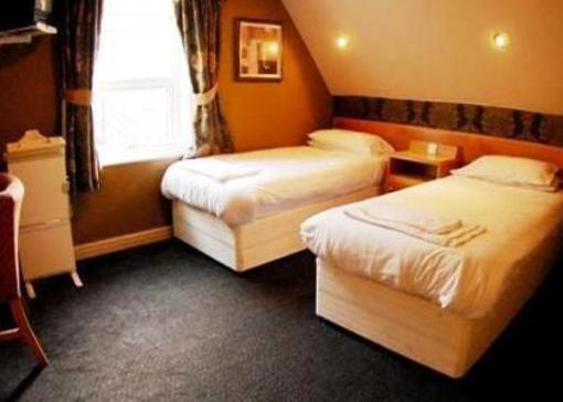 фото отеля The Westleigh Hotel