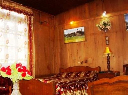 фото отеля Young Lucky Star Houseboats Srinagar