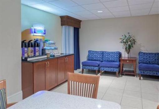 фото отеля Holiday Inn Express Seaford