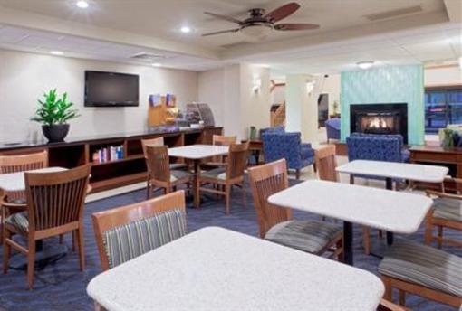 фото отеля Holiday Inn Express Seaford