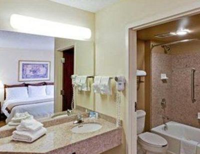 фото отеля Hawthorn Suites by Wyndham Midwest City Tinker/Air Base