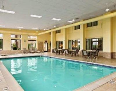фото отеля Baymont Inn & Suites Warren