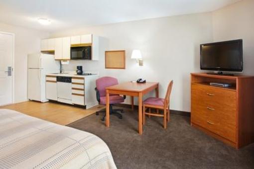фото отеля Candlewood Suites Huntersville