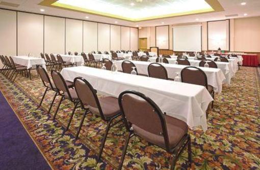 фото отеля Holiday Inn Willmar Conference Center