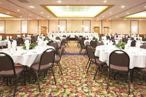 фото отеля Holiday Inn Willmar Conference Center