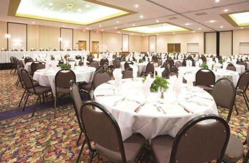 фото отеля Holiday Inn Willmar Conference Center