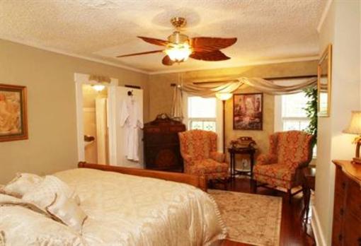 фото отеля Beach Drive Inn Bed and Breakfast