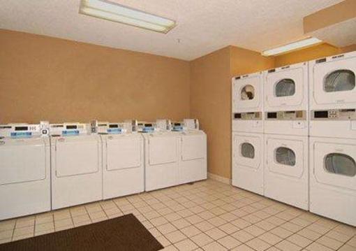 фото отеля Suburban Extended Stay Orlando North Casselberry