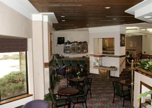 фото отеля Radisson Hotel Cleveland Airport
