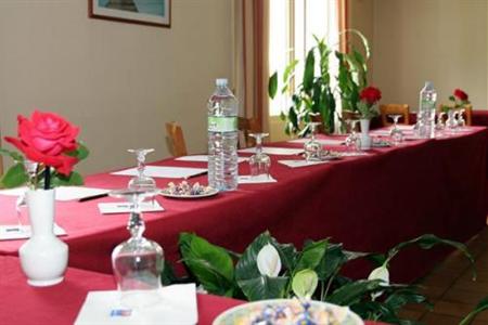 фото отеля Comfort Hotel Bretigny-sur-Orge