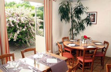 фото отеля Comfort Hotel Bretigny-sur-Orge