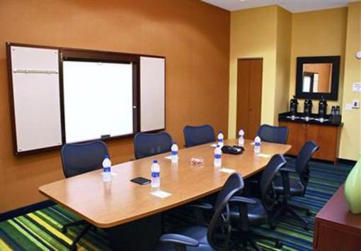 фото отеля Fairfield Inn & Suites Kingsburg