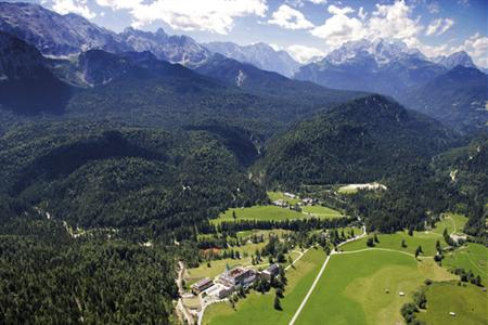 фото отеля Schloss Elmau Luxury Spa & Cultural Hideaway