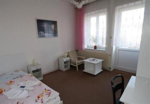 фото отеля Hotel Srejber Cerveny Kostelec