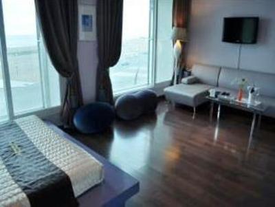 фото отеля Pine Beach Hotel