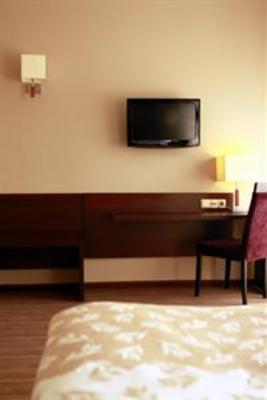 фото отеля Hotel Srodmiejski