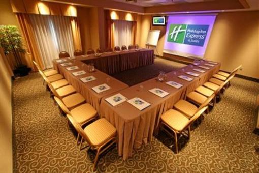 фото отеля Holiday Inn Express Hotel & Suites Monterrey Aeropuerto