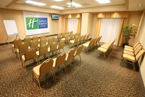 фото отеля Holiday Inn Express Hotel & Suites Monterrey Aeropuerto