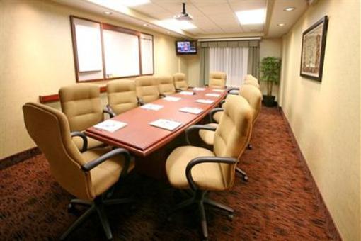фото отеля Holiday Inn Express Hotel & Suites Monterrey Aeropuerto